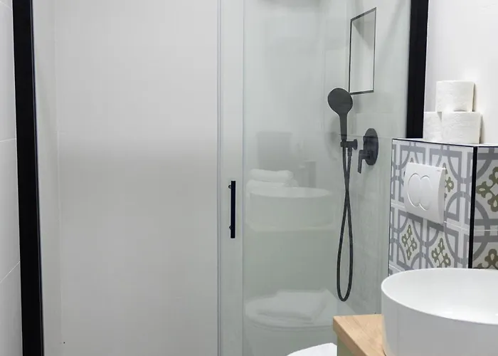 At Grandpa's Lejlighed Srima