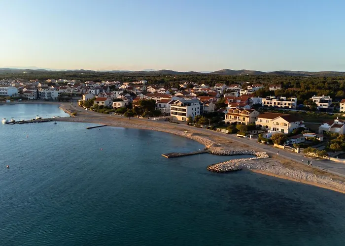 At Grandpa's דירה